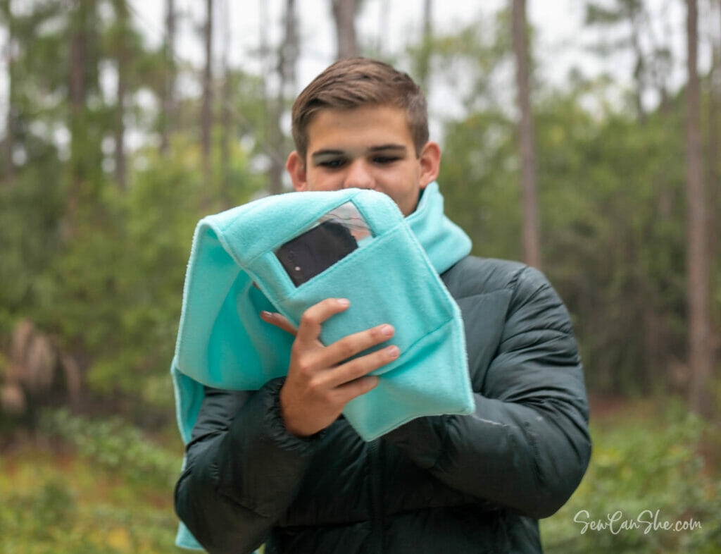 How To Sew A Fleece Scarf With A Cell Phone Pocket Free Sewing Pattern