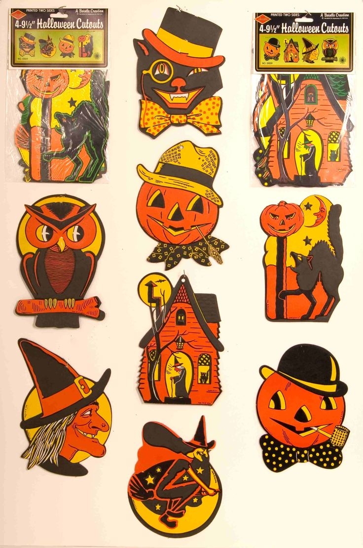 The Beistle Company Is Still Manufacturing These Halloween Plaques Complete With Eight Different Designs 1940 s